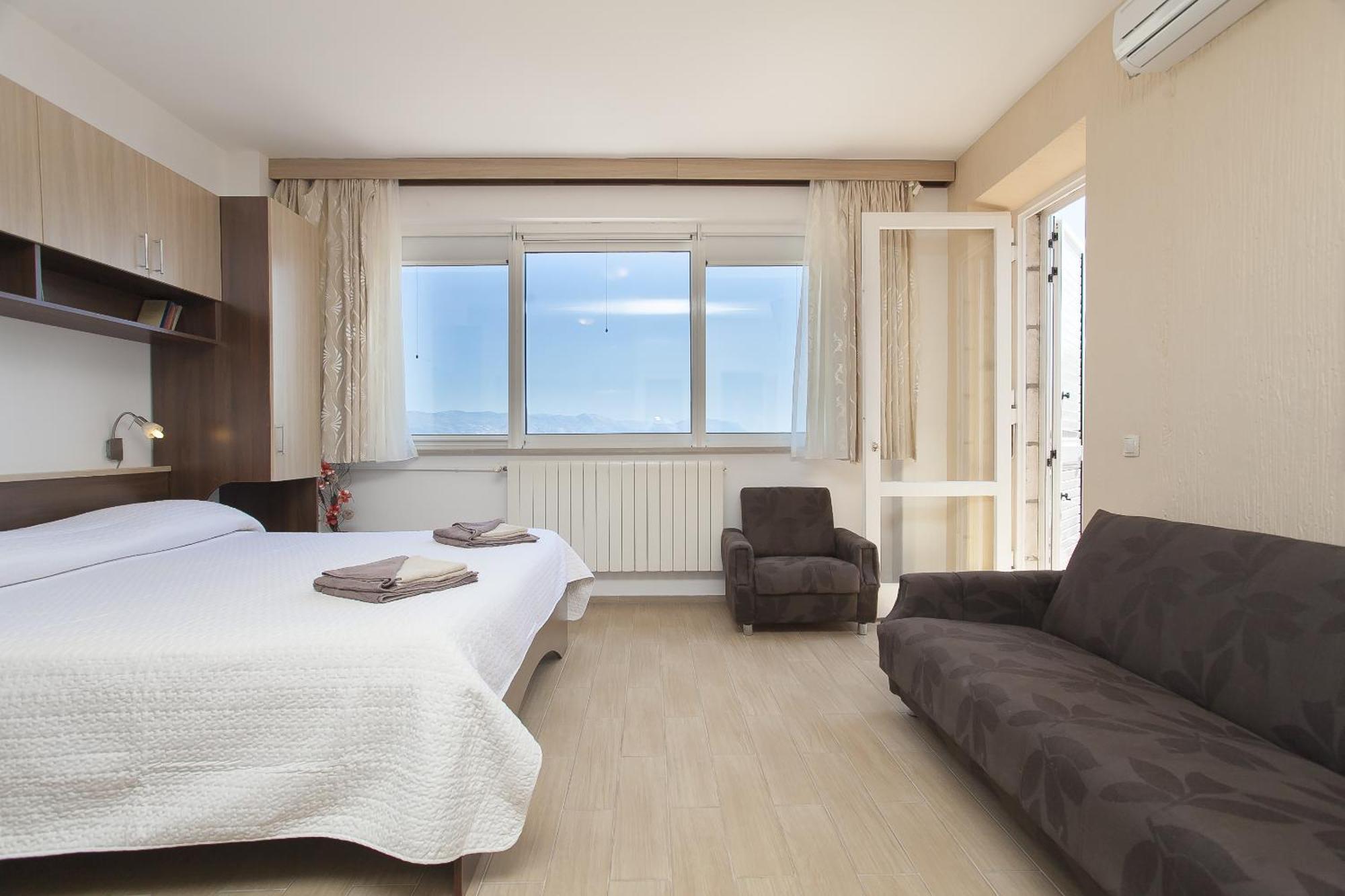 Lovrić Appartement *
